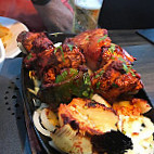 Bina Tandoori food