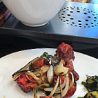 Bina Tandoori food