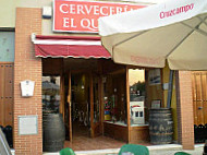 Cervecería El Quinto inside