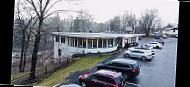 Gracie's Luncheonette outside