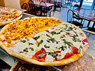 Pipolo's Pizza food