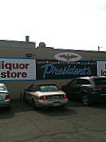 President Liquor Store outside