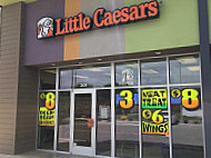 Little Caesars Pizza outside