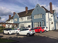 The Stag And Three Horseshoes outside