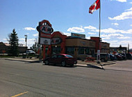 A & W Innisfail outside