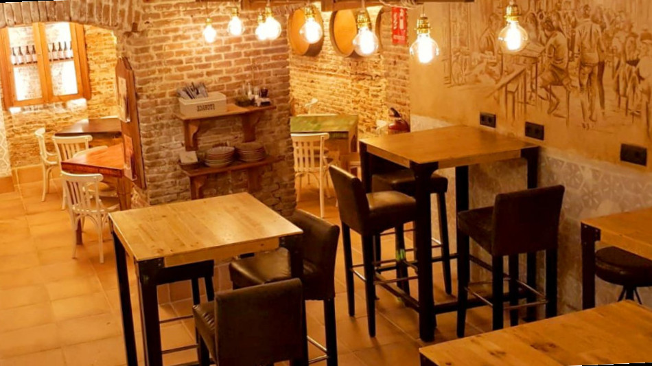 restaurant image