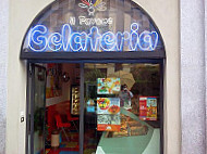 Gelateria Il Pavone outside