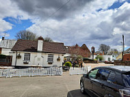 The George Inn outside