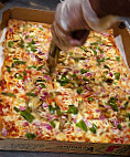 Ledo Pizza food