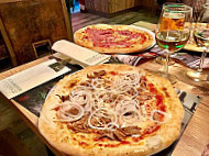 Pizzeria Spessore food