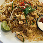 Kin Kin Thai Eatery food