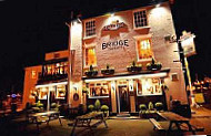 The Bridge Tavern outside