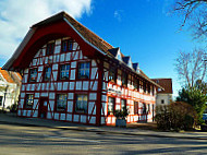 Gasthof Zum Löwen outside