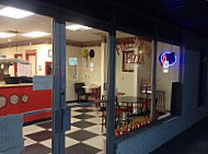 Firehouse Pizza inside