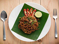 Mee Sotong Nisha food