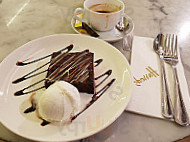 Harrod's Ice Cream Parlour food