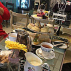 Vinteas By Beaumont Patisserie food