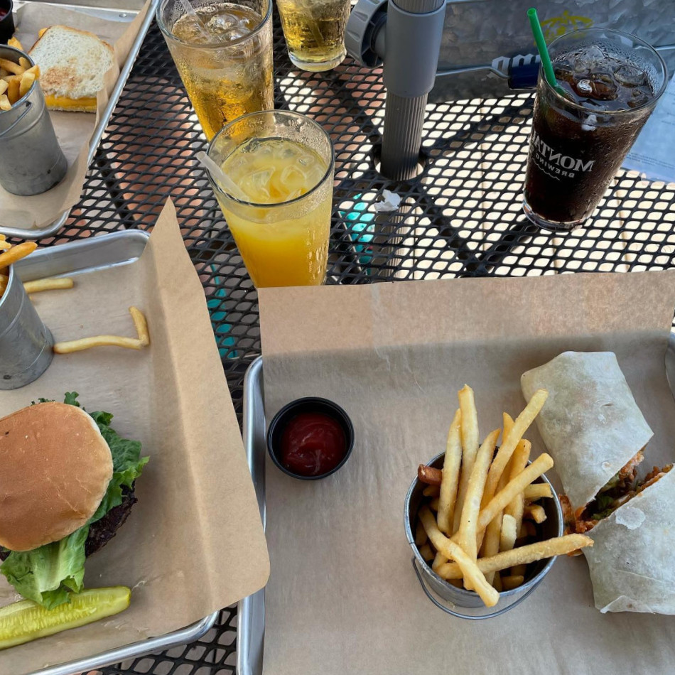 restaurant image