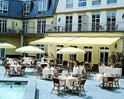 Am Heylschen Garten (im Wein- Und Parkhotel Nierstein) inside