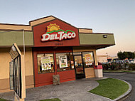 Del Taco outside