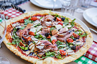 Pizza Milano food