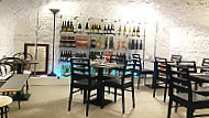 La Boutique des Vins food