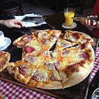 Pizza Pub food