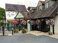 The Fir Tree Inn outside