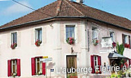 Auberge fleurie outside