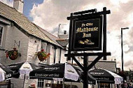 The Olde Malthouse Inn outside