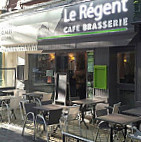 Le Regent inside