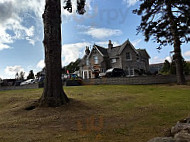 Braemar Lodge outside