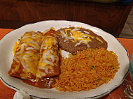 Los Compadres Mexican Grill food