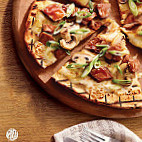 Boston Pizza food