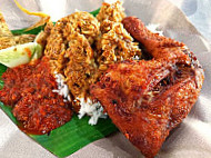 Awal Nasi Kukus food