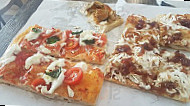 Iris Pizza food