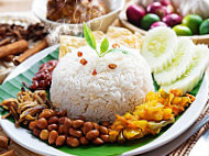 Nasi Lemak Kak Gee food