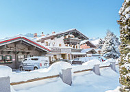 Dorf-Alm - Cafe-Restaurant outside