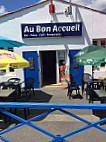 Au Bon Accueil inside