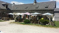 Relais des Lacs outside