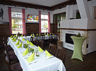 Paulaner's im Wehrschloss food