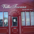 Villa Toscana outside