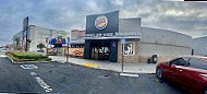 Burger King outside