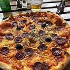 Pizza Tropezienne food