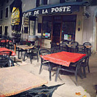 Cafe De La Poste inside