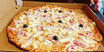 Emilio Pizza food