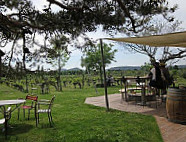 L'huitre Et La Vigne inside