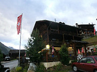 Restaurant gite L'Ecureuil outside