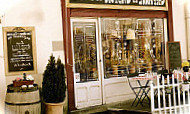 Chez Anne et Gaston food