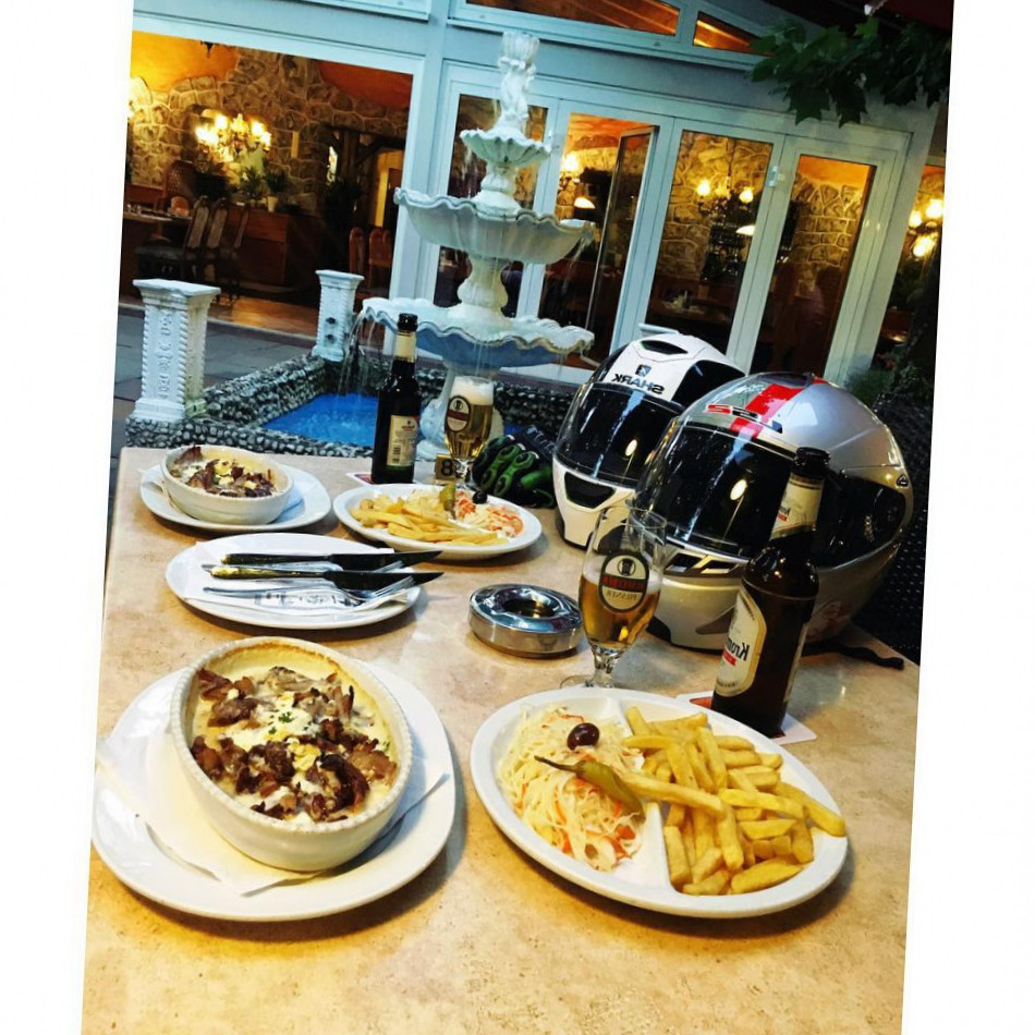 restaurant image